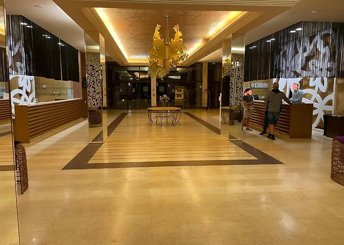 Royal & Апартаменты *