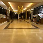 Royal & Апартамент *